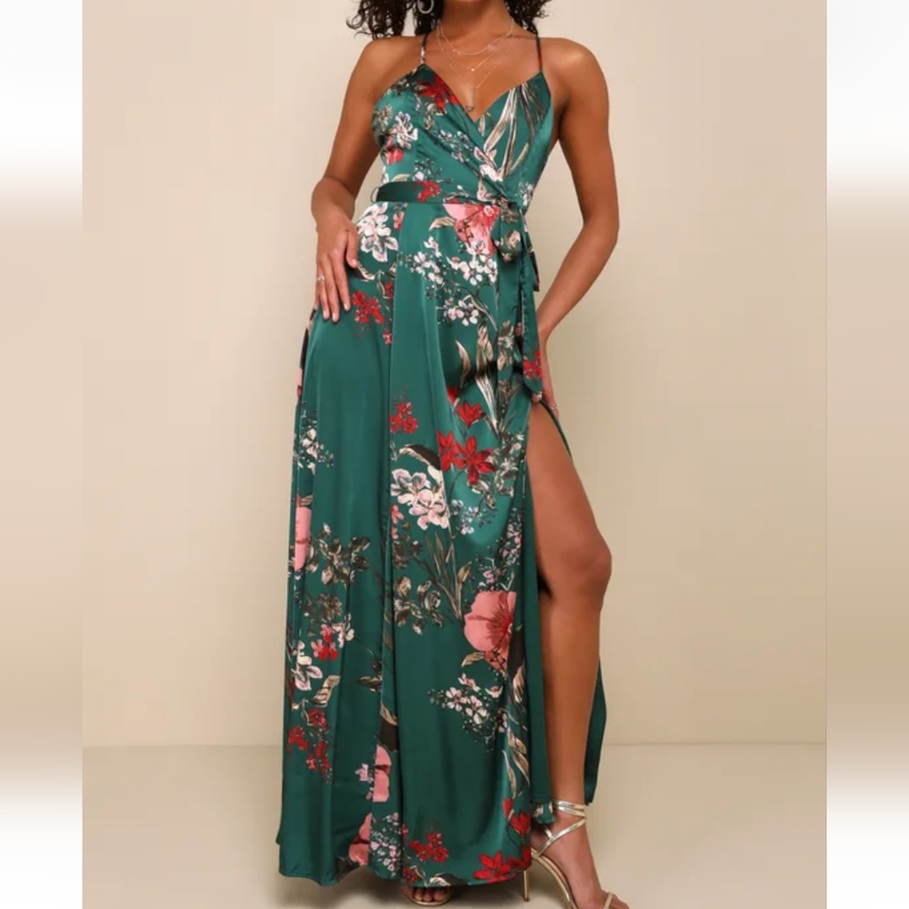NWOT Lulu's emerald green Satin Maxi Dress XLarge